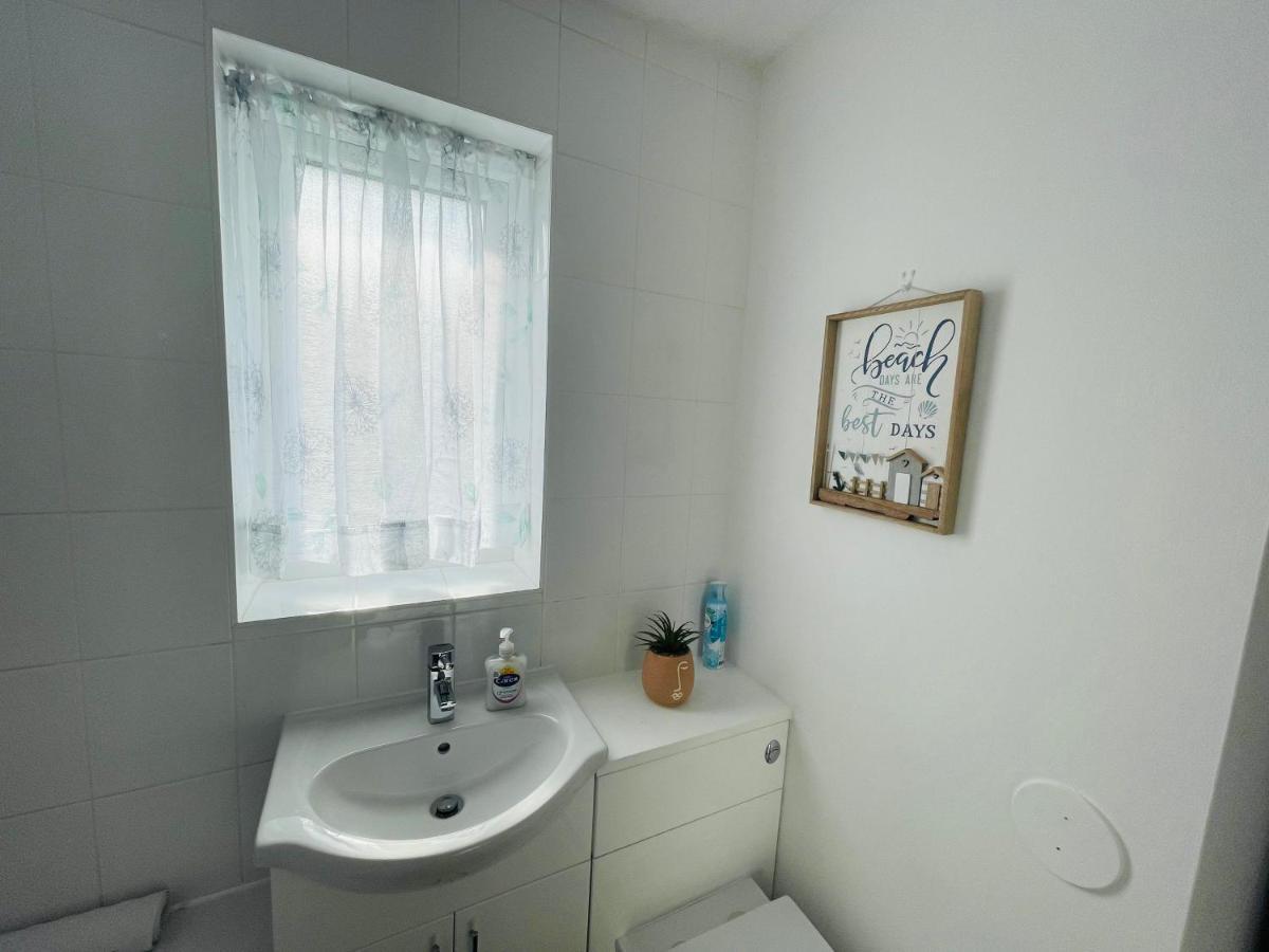 A Modern Cosy One Bedroom Home Away From Home Houghton-le-Spring Kültér fotó